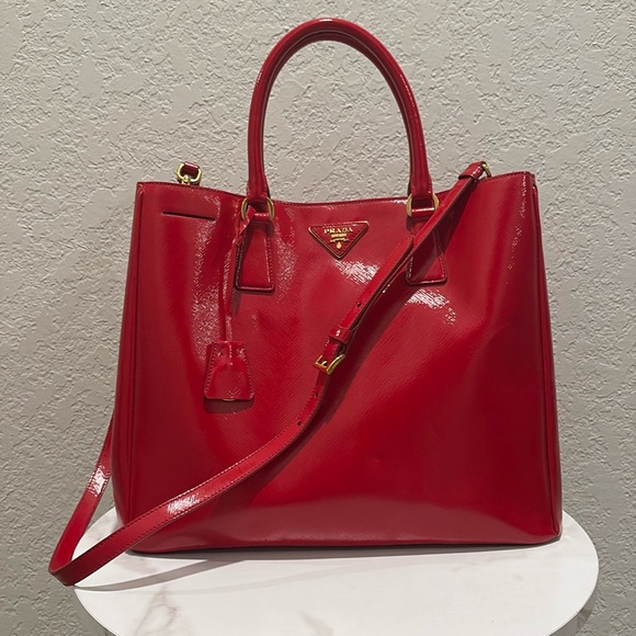 Prada Red Saffiano Vernice Leather Galleria Tote - Picture 1 of 15